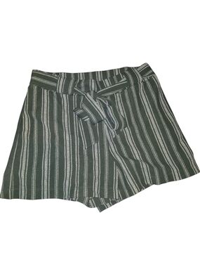 High-Waist Green Stripe Tie-Front Women’s Shorts Size Medium